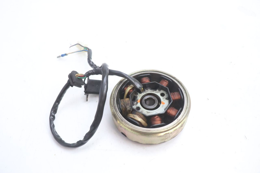 photo de ROTOR STATOR PEUGEOT KISBEE 4T 50 (2010 - 2017) - Altra angolazione