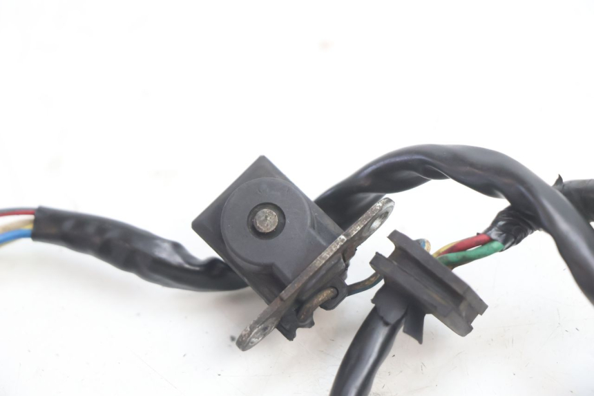 photo de ROTOR STATOR PEUGEOT KISBEE 4T 50 (2010 - 2017) - Dettagli dei punti di fissaggio
