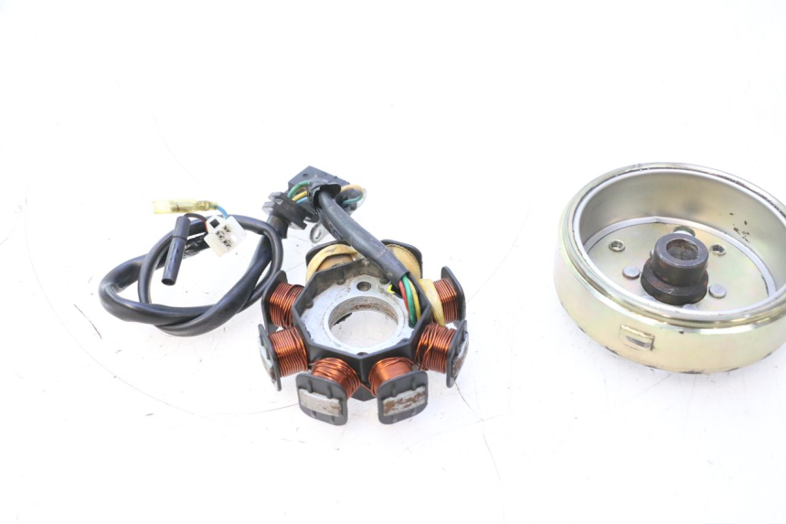 photo de ROTOR STATOR PEUGEOT KISBEE 4T 50 (2010 - 2017) - Altra angolazione