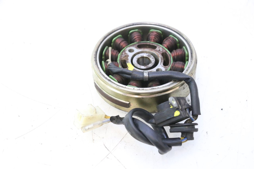 photo de ROTOR STATOR PEUGEOT KISBEE 4T 50 (2018 - 2022) - Zoom sullo stato d'uso