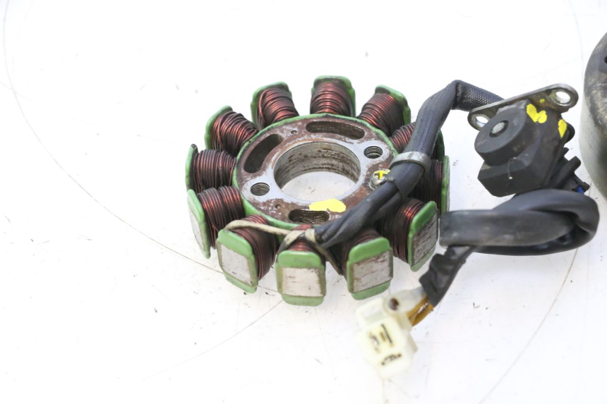 photo de ROTOR STATOR PEUGEOT KISBEE 4T 50 (2018 - 2022) - Stato della superficie e materiale
