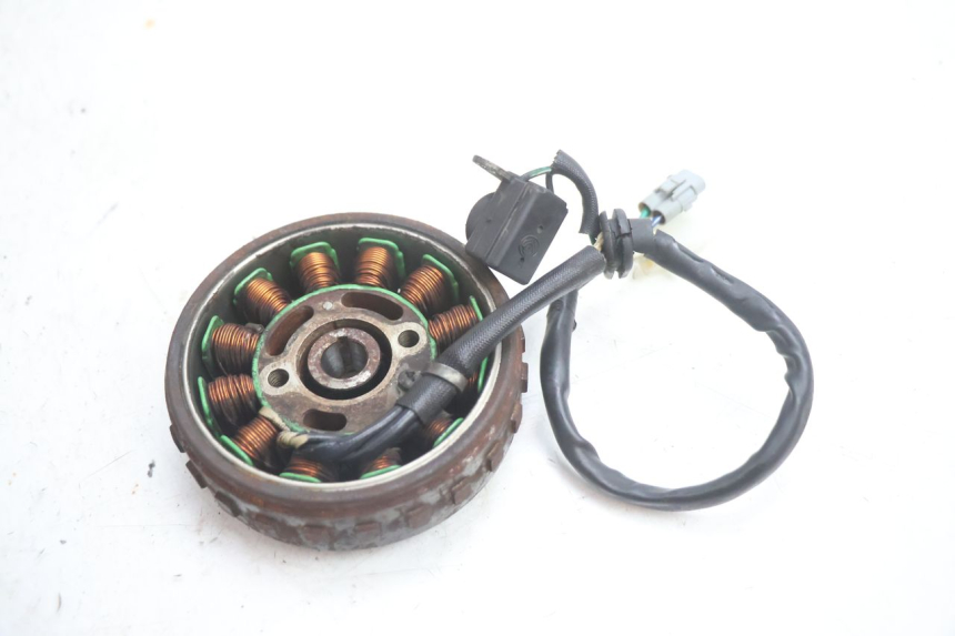 photo de ROTOR STATOR PEUGEOT KISBEE 4T 50 (2018 - 2022) - Altra angolazione