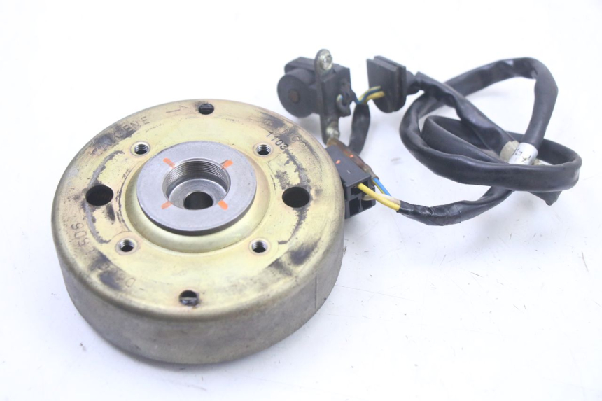 photo de ROTOR STATOR KYMCO DINK 4T 50 (2007 - 2018) - Zoom sullo stato d'uso