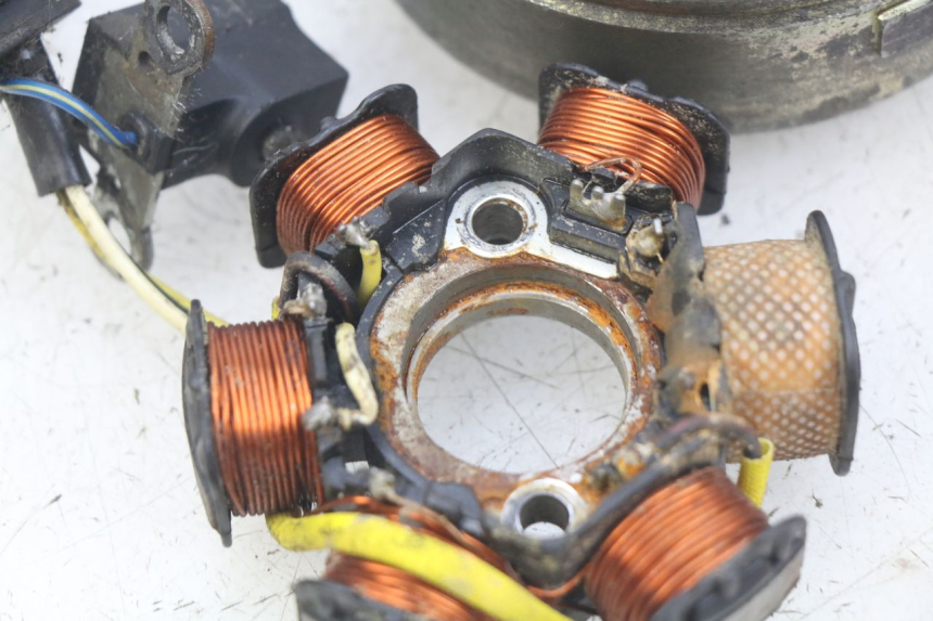 photo de ROTOR STATOR PEUGEOT LUDIX 50 (2005 - 2007) - Ricambio usato controllato