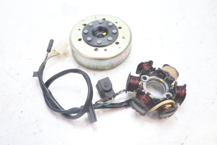 photo de ROTOR STATOR PEUGEOT LUDIX 50 (2005 - 2007) - Vista principale