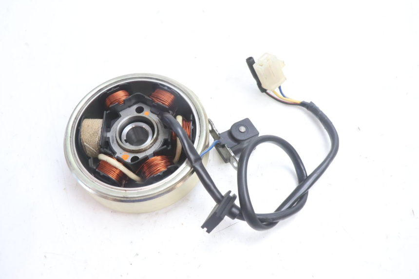 photo de STATORE PEUGEOT LUDIX ONE 14P 50 (2004 - 2013) - Altra angolazione