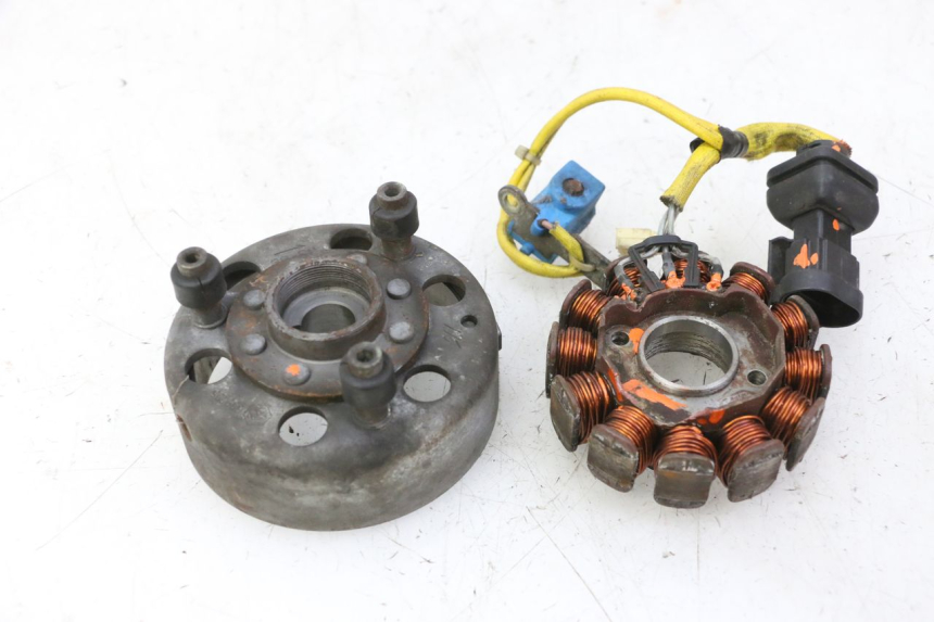 photo de ROTOR STATOR PIAGGIO MP3 125 (2006 - 2014) - Vista principale