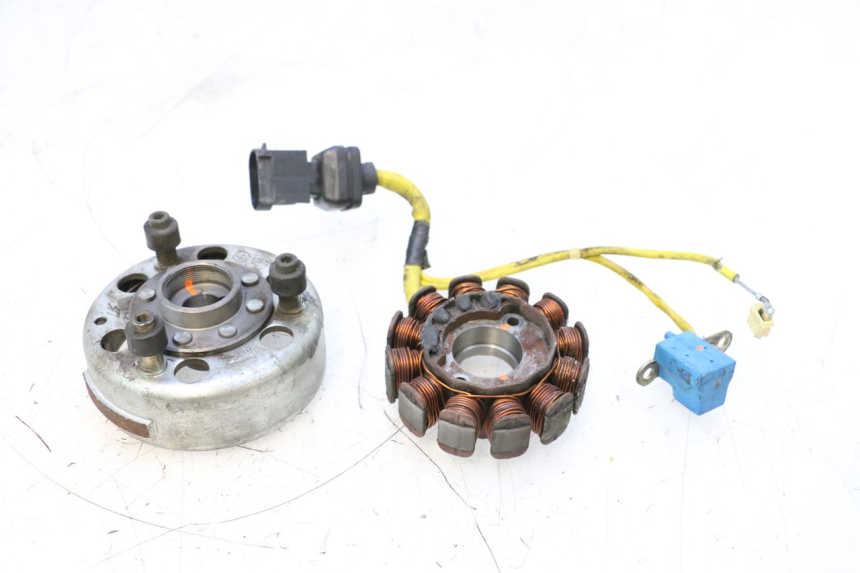 photo de ROTOR STATOR PIAGGIO MP3 125 (2006 - 2014) - Vista principale