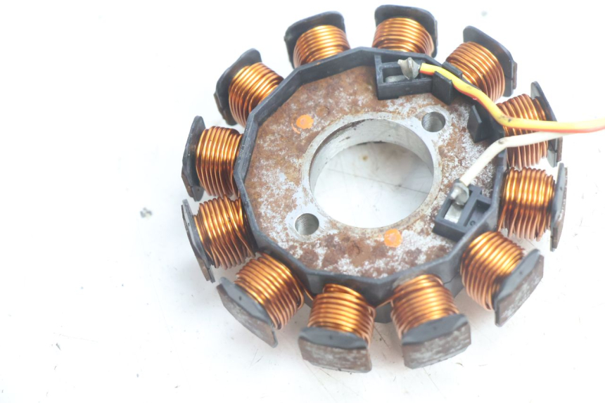 photo de STATORE YAMAHA NEO'S NEOS 2T 50 (1998 - 2007) - Stato della superficie e materiale