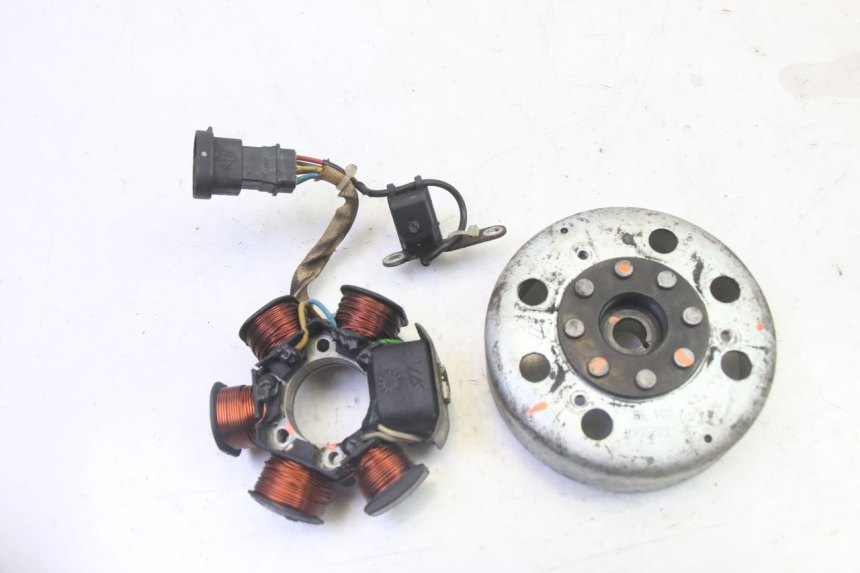 photo de STATORE PIAGGIO NEW TYPHOON 50 (2010 - 2017) - Vista principale