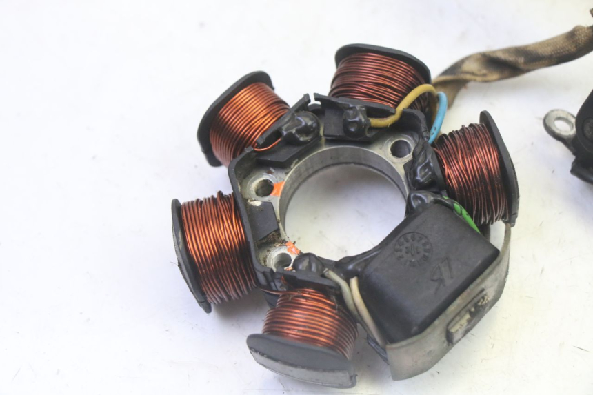 photo de STATORE PIAGGIO NEW TYPHOON 50 (2010 - 2017) - Dettagli dei punti di fissaggio