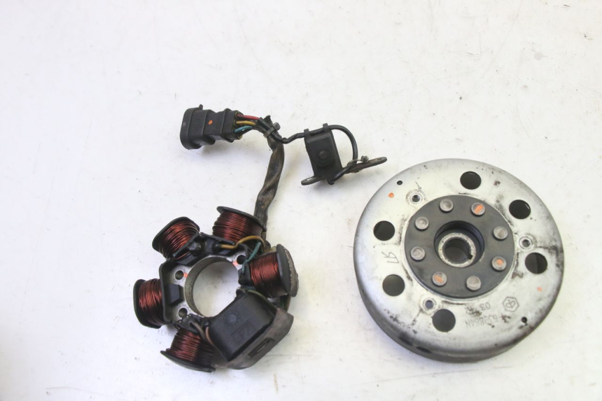 photo de STATORE PIAGGIO NEW TYPHOON 50 (2010 - 2017) - Vista principale