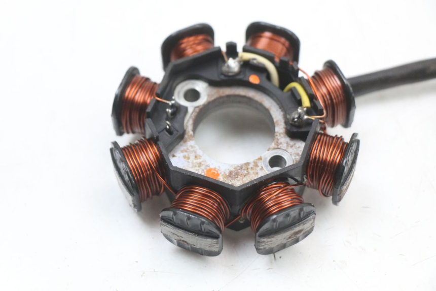 photo de STATORE SYM ORBIT 50 (2008 - 2010) - Dettagli dei punti di fissaggio