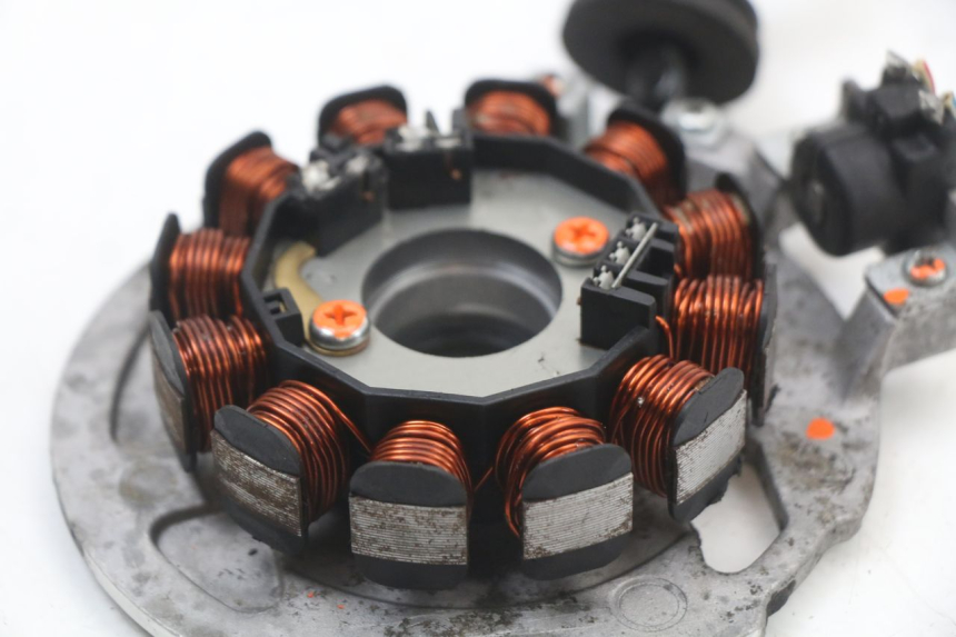 photo de STATORE MBK OVETTO ONE 2T 50 (2013 - 2017) - Marcature e riferimenti originali