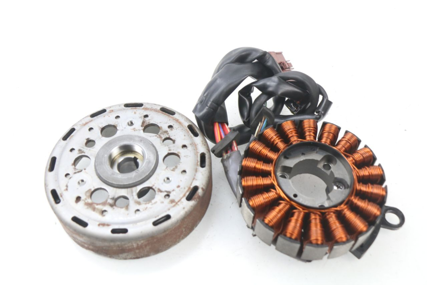 photo de STATORE HONDA PCX (JF57/JF64) 125 (2014 - 2018) - Primo piano tecnico