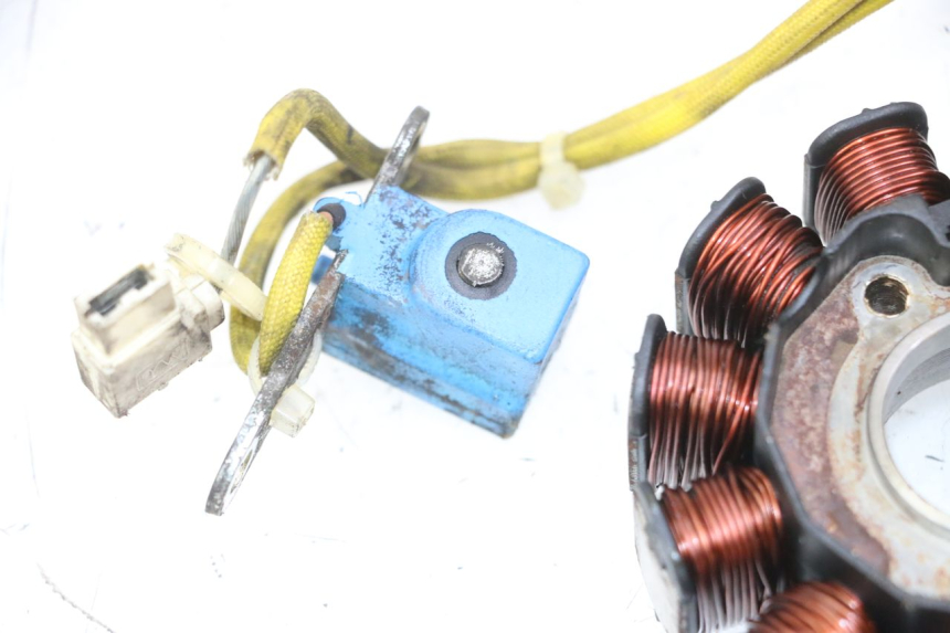 photo de STATORE PIAGGIO VESPA LX 150 (2005 - 2013) - Dettagli dei punti di fissaggio