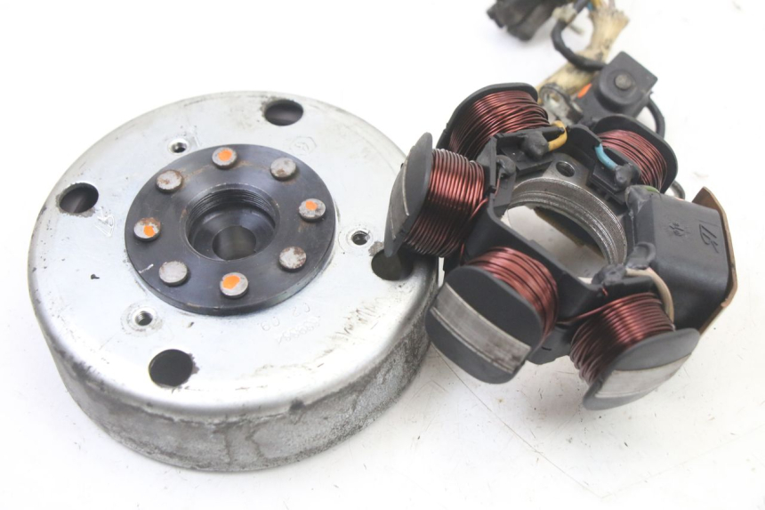 photo de ROTOR STATOR PIAGGIO VESPA S 2T 50 (2007 - 2014) - Primo piano tecnico