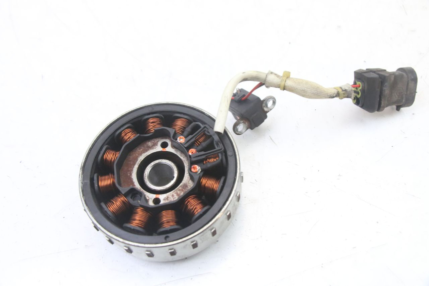 photo de ROTOR STATOR PIAGGIO ZIP 4T 50 (2018 - 2020) - Primo piano tecnico
