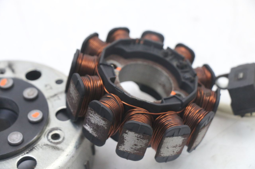 photo de ROTOR STATOR PIAGGIO ZIP 4T 50 (2018 - 2020) - Stato della superficie e materiale