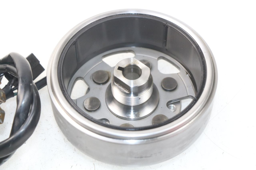 photo de ROTOR STATORE SUZUKI RV VAN VAN 125 (2003 - 2008) - Stato della superficie e materiale