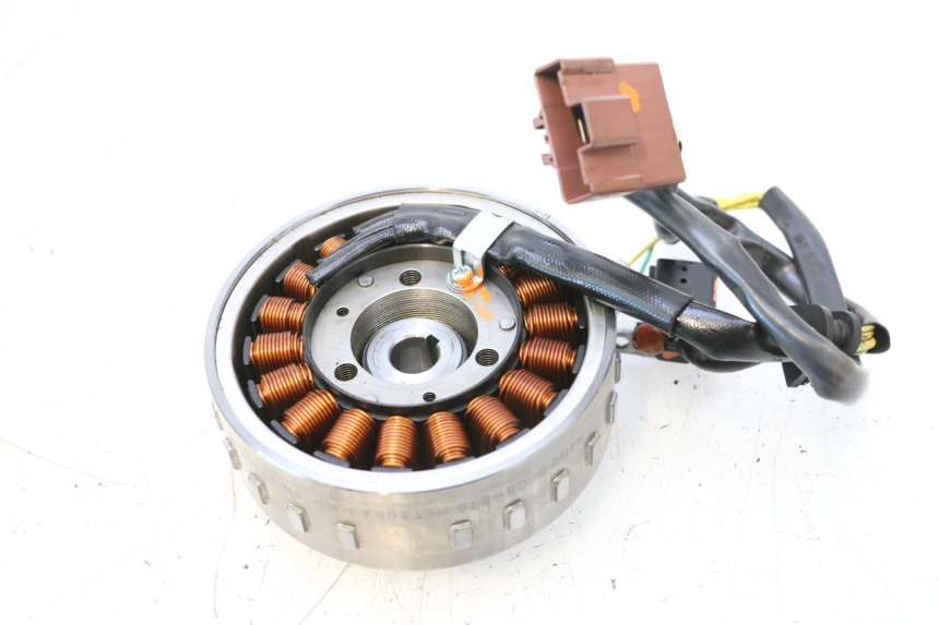 photo de STATORE PEUGEOT SATELIS COMPRESSOR K15 125 (2006 - 2009) - Zoom sullo stato d'uso