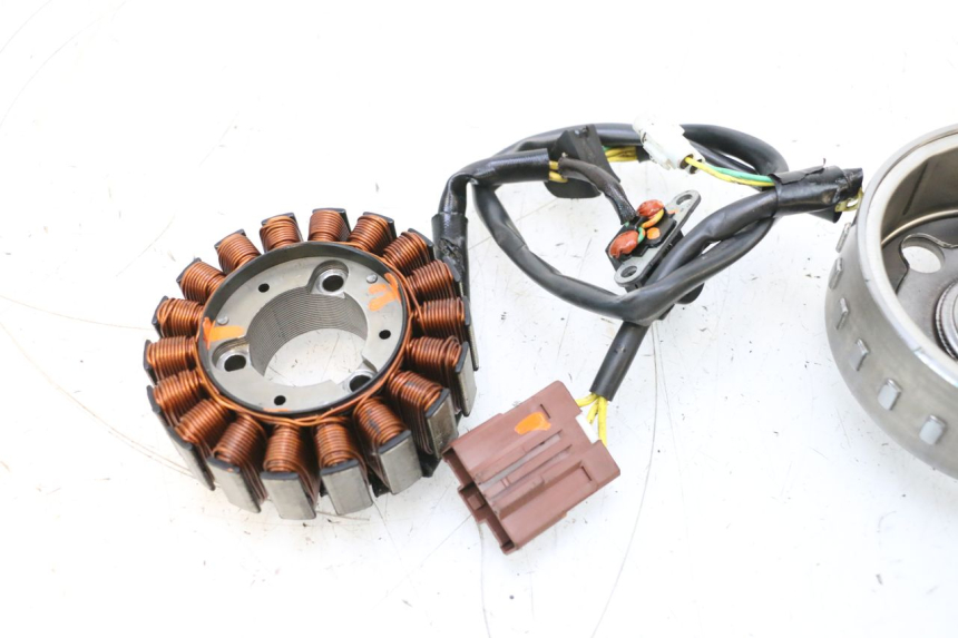 photo de STATORE PEUGEOT SATELIS COMPRESSOR K15 125 (2006 - 2009) - Ricambio usato controllato
