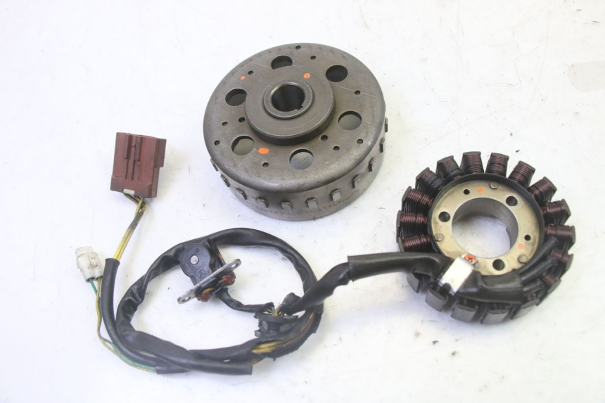 photo de STATORE PEUGEOT SATELIS 125 (2013 - 2018) - Vista principale