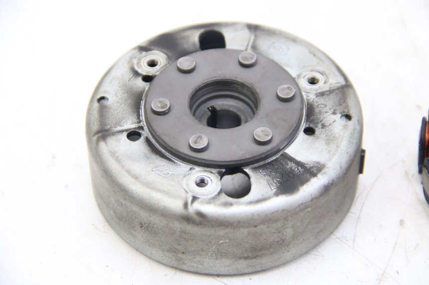 photo de ROTOR STATOR APRILIA SCARABEO 4T 50 (2009 - 2017) - Vista d'insieme del prodotto