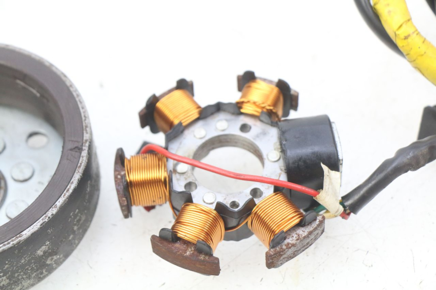 photo de ROTOR STATOR DERBI SENDA 50 (2003 - 2005) - Dettagli dei punti di fissaggio