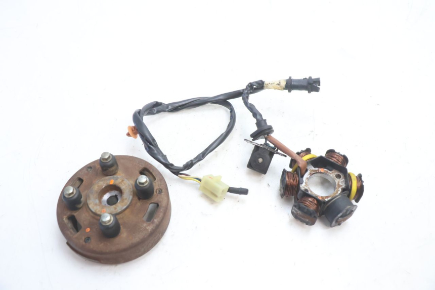photo de STATORE PEUGEOT SPEEDFIGHT LC 50 (1996 - 2002) - Vista principale