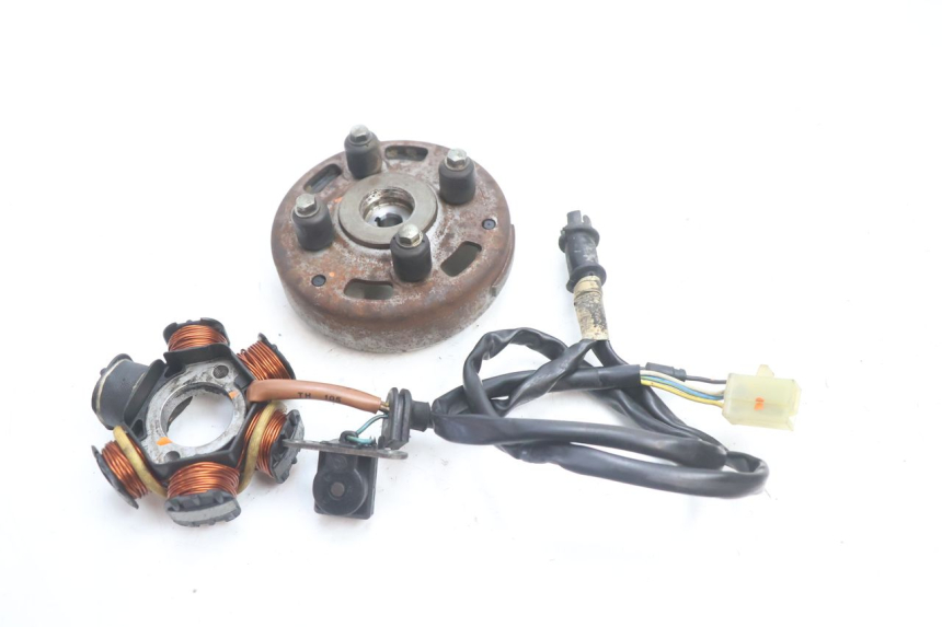 photo de STATORE PEUGEOT SPEEDFIGHT LC 50 (1996 - 2002) - Vista principale