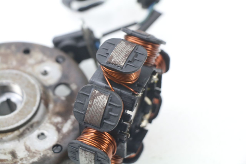 photo de ROTOR STATORE SYM SYMPHONY 50 (2009 - 2015) - Primo piano tecnico