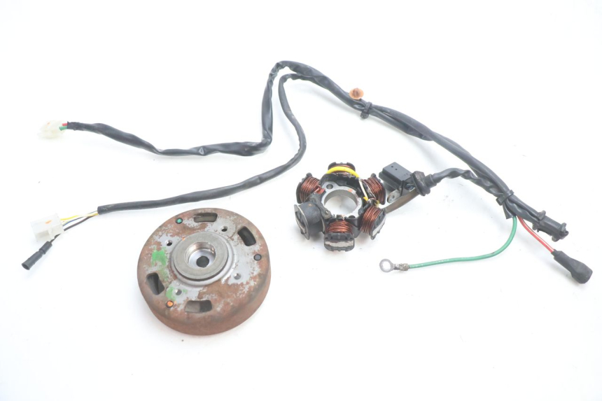 photo de STATORE PEUGEOT TREKKER 50 (1995 - 2004) - Vista principale