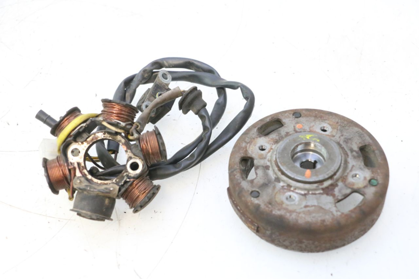 photo de STATORE PEUGEOT TREKKER 50 (1995 - 2004) - Vista principale