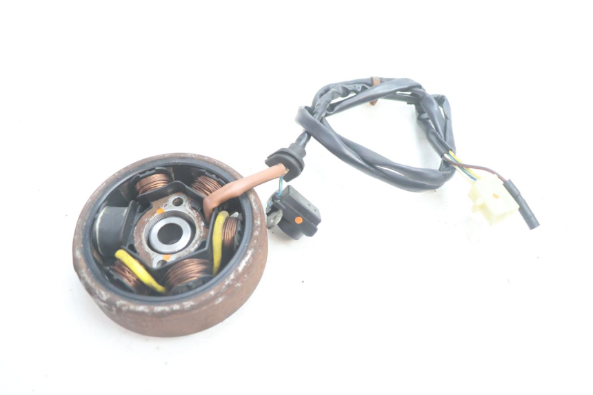 photo de STATORE PEUGEOT TREKKER 50 (1995 - 2004) - Altra angolazione