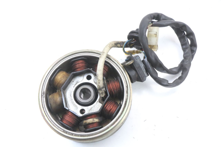 photo de ROTOR STATOR PEUGEOT V-CLIC VCLIC 50 (2007 - 2013) - Zoom sullo stato d'uso