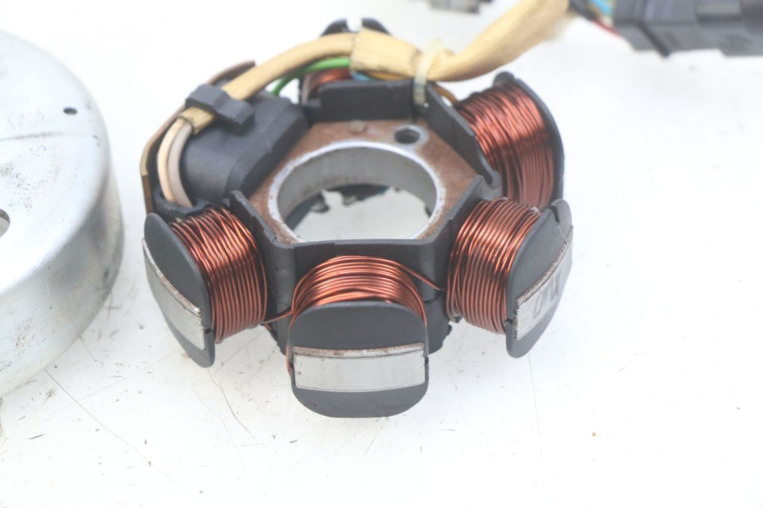 photo de ROTOR STATOR PIAGGIO VESPA LX 2T 50 (2005 - 2013) - Dettagli dei punti di fissaggio