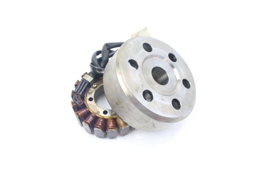 photo de ROTOR STATOR HONDA VFR FI RC46 800 (1998 - 2001) - Primo piano tecnico
