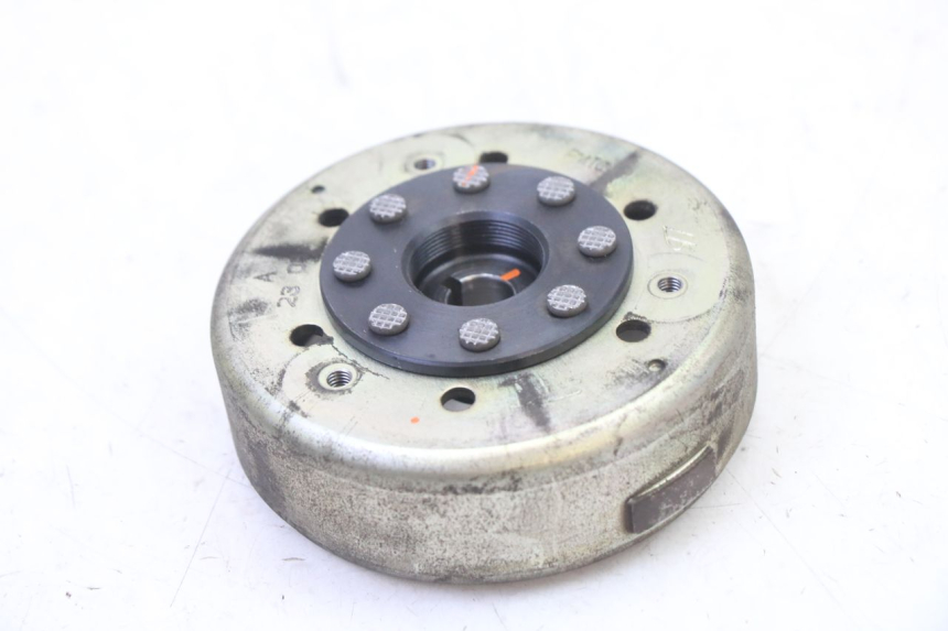 photo de ROTOR STATOR PEUGEOT VIVACITY NEW 2T 50 (2008 - 2017) - Primo piano tecnico