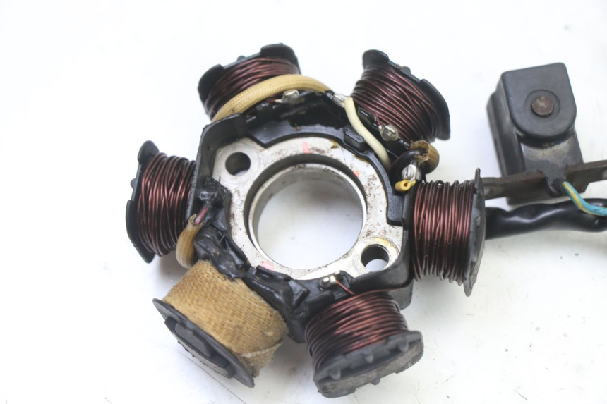 photo de ROTOR STATOR PEUGEOT VIVACITY NEW 2T 50 (2008 - 2017) - Stato della superficie e materiale