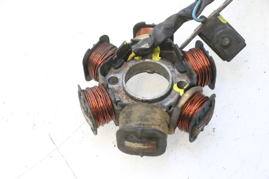 photo de ROTOR STATOR PEUGEOT VIVACITY NEW 2T 50 (2008 - 2017) - Dettagli dei punti di fissaggio