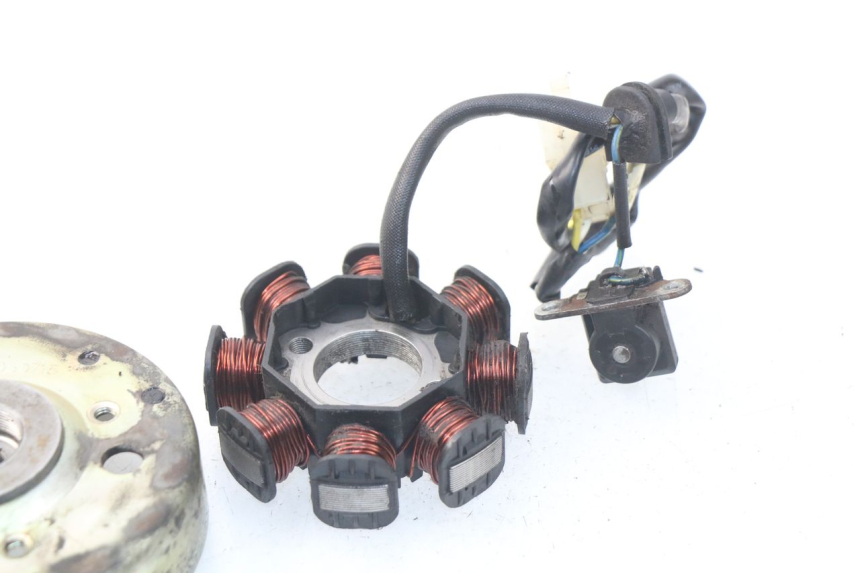 photo de ROTOR STATOR PEUGEOT VIVACITY NEW 4T 50 (2008 - 2017) - Vista d'insieme del prodotto