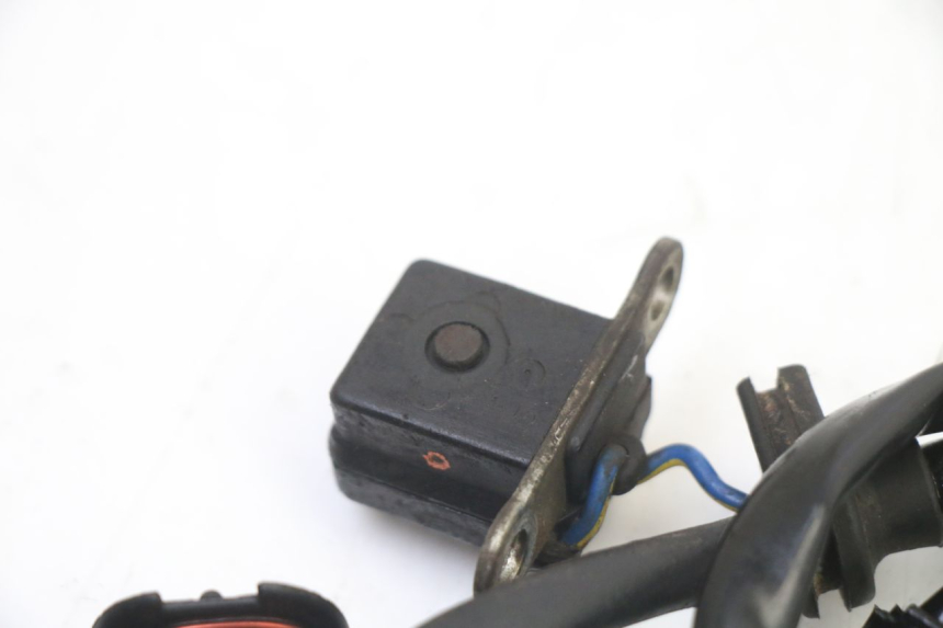 photo de STATORE PEUGEOT VIVACITY 50 (2004 - 2009) - Dettagli dei punti di fissaggio