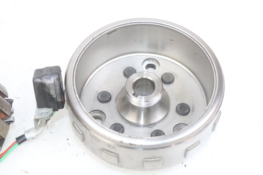 photo de ROTOR STATOR DAELIM VJ ROADWIN FI 125 (2008 - 2017) - Marcature e riferimenti originali