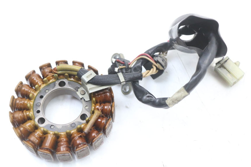 photo de STATORE YAMAHA XMAX X-MAX ABS 125 (2017 - 2020) - Dettagli dei punti di fissaggio