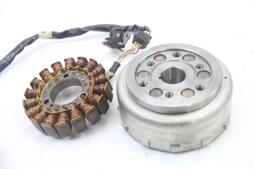 photo de STATORE YAMAHA X-MAX XMAX 125 (2010 - 2013) - Primo piano tecnico