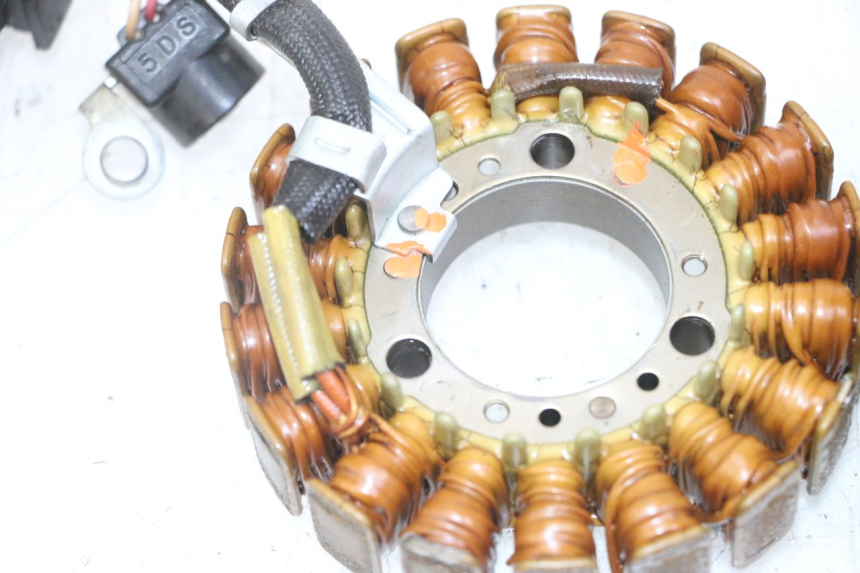 photo de STATORE YAMAHA XMAX X-MAX 125 (2006 - 2009) - Primo piano tecnico