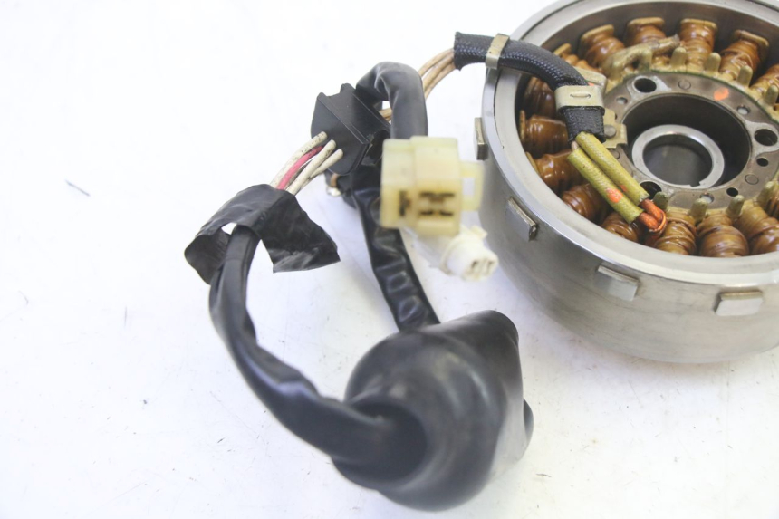 photo de STATORE YAMAHA XMAX X-MAX 125 (2006 - 2009) - Primo piano tecnico