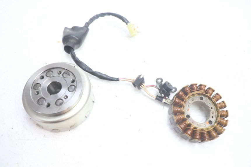 photo de STATORE YAMAHA XMAX X-MAX 125 (2006 - 2009) - Vista principale