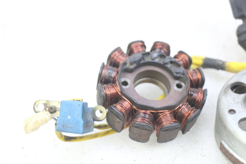 photo de ROTOR STATOR PIAGGIO X8 125 (2004 - 2007) - Dettagli dei punti di fissaggio
